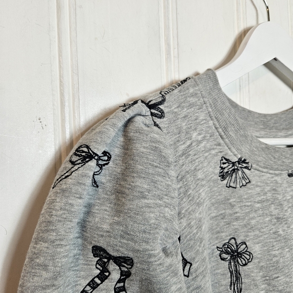 Anthropologie Casual Chic Gray Bow-Print Puff-Sleeve Sweatshirt - Picture 6 of 16